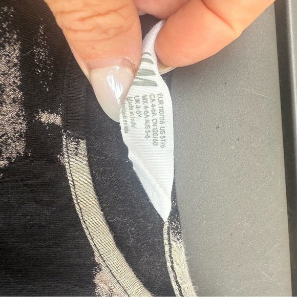 GIRLS H&M BLACK & BEIGE TIE DYE
TEE DRESS SIZE 5 5T - Picture 3 of 3